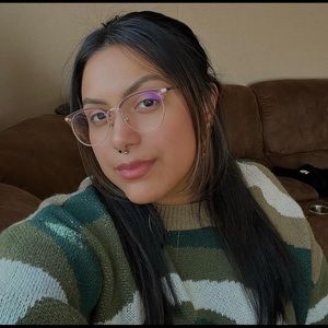 Meet your Posher, Isabel